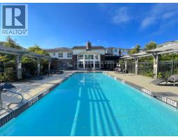 425 9399 ODLIN ROAD, Richmond, British Columbia