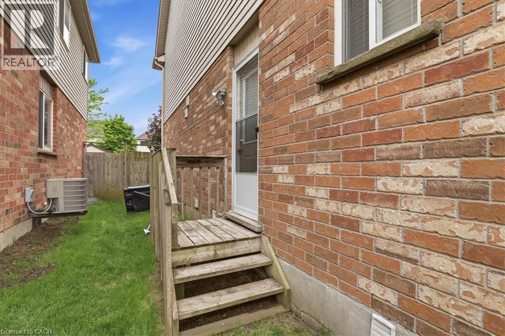 151 Decaro Crescent, Cambridge, Ontario  N3C 4M4 - Photo 39 - 40834396