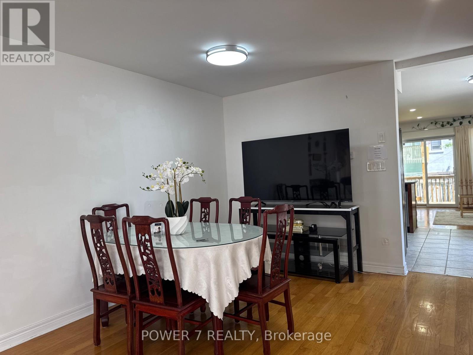 85b Maybourne Avenue, Toronto, Ontario  M1L 2W3 - Photo 6 - E13199266