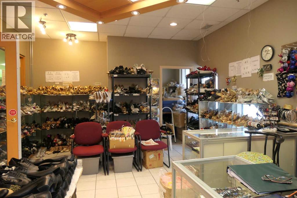 250, 1623 Centre Street NW, Calgary, Alberta  T2E 8S7 - Photo 3 - A2231842