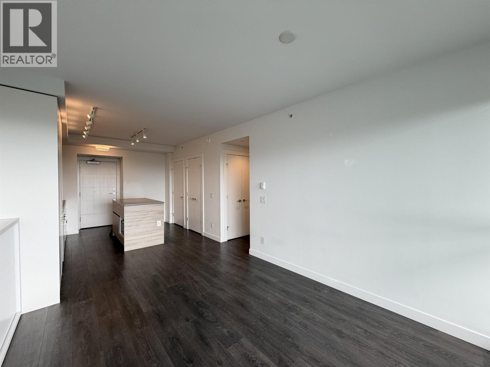 905 652 Whiting Way, Coquitlam, British Columbia  V3J 0K3 - Photo 9 - R3129988