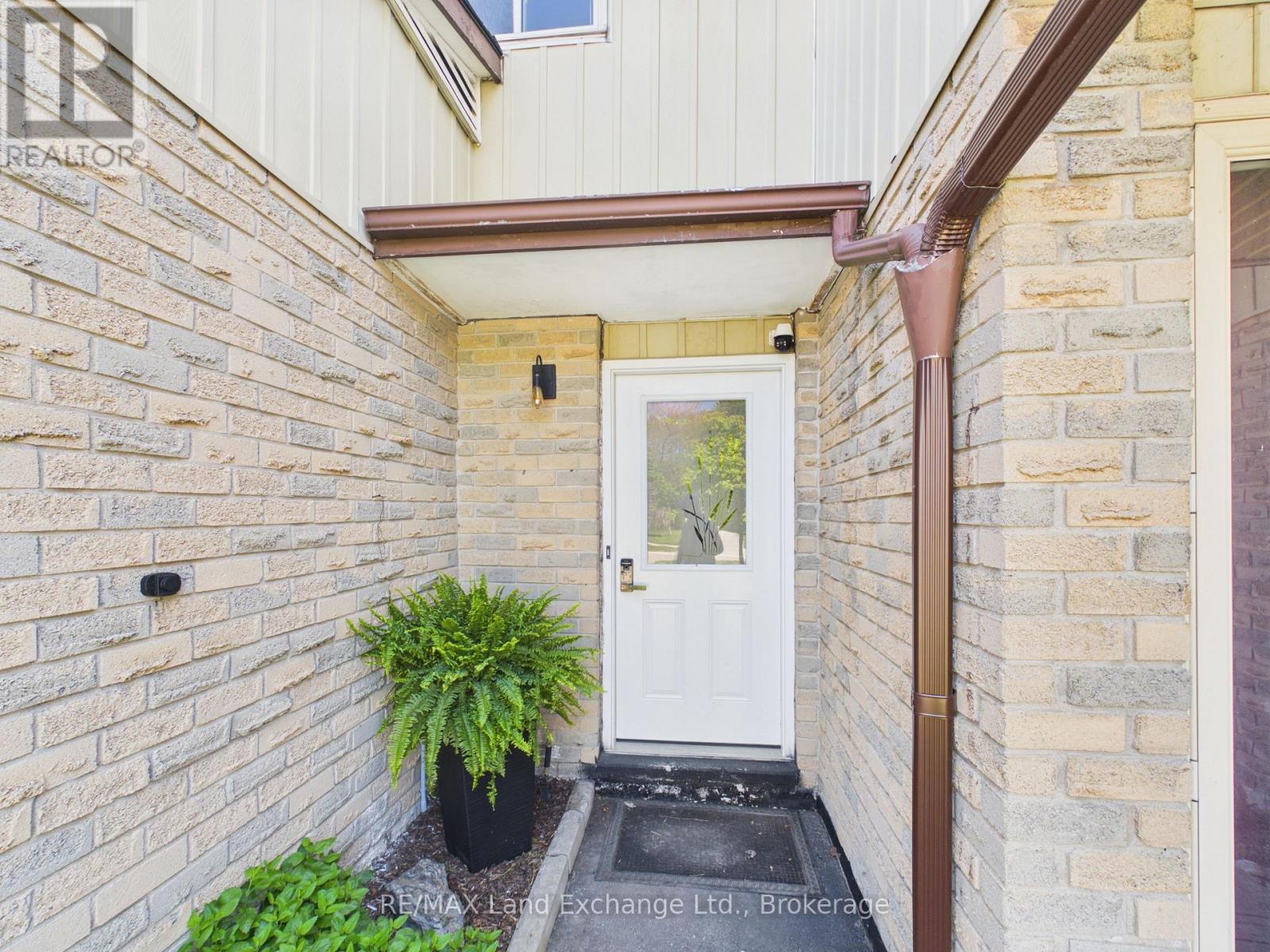 658 Hunter Street, Kincardine, Ontario  N2Z 1S1 - Photo 2 - X13218326