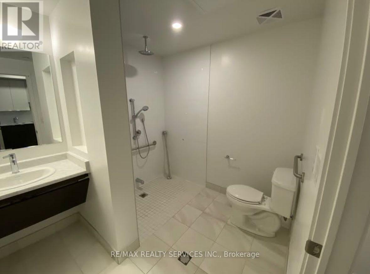 211 - 120 Canon Jackson Drive E, Toronto, Ontario  M6M 0B8 - Photo 3 - W13218346