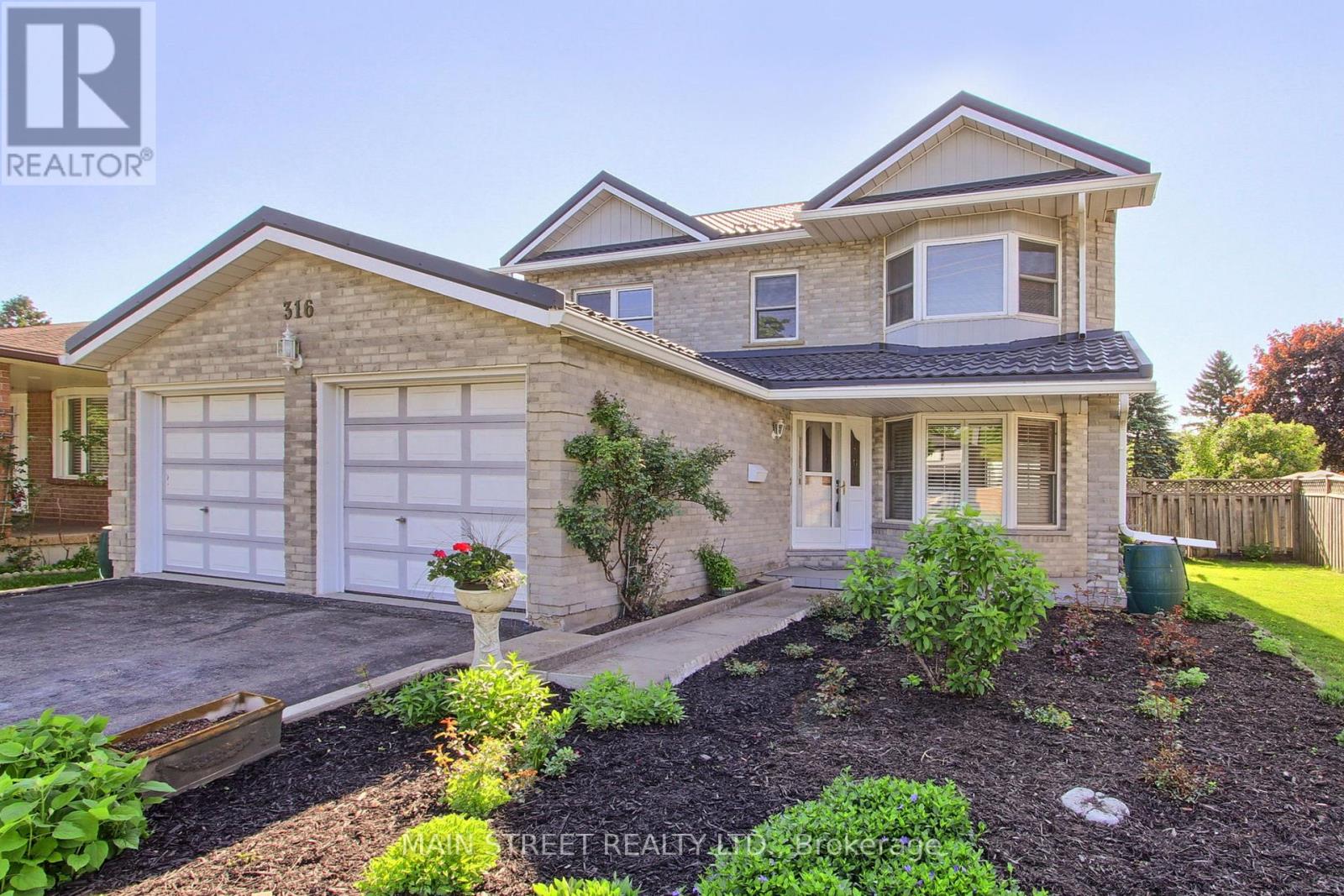 316 BIEHN DRIVE, Kitchener, Ontario