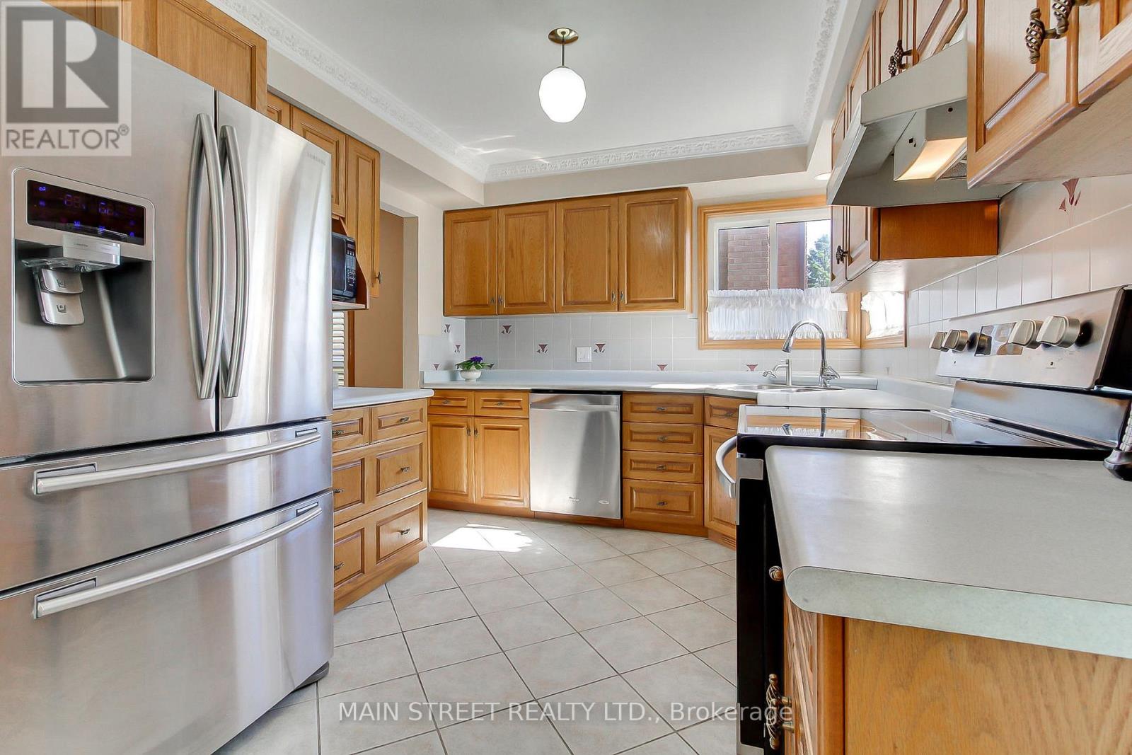 316 Biehn Drive, Kitchener, Ontario  N2R 1C7 - Photo 12 - X13218328