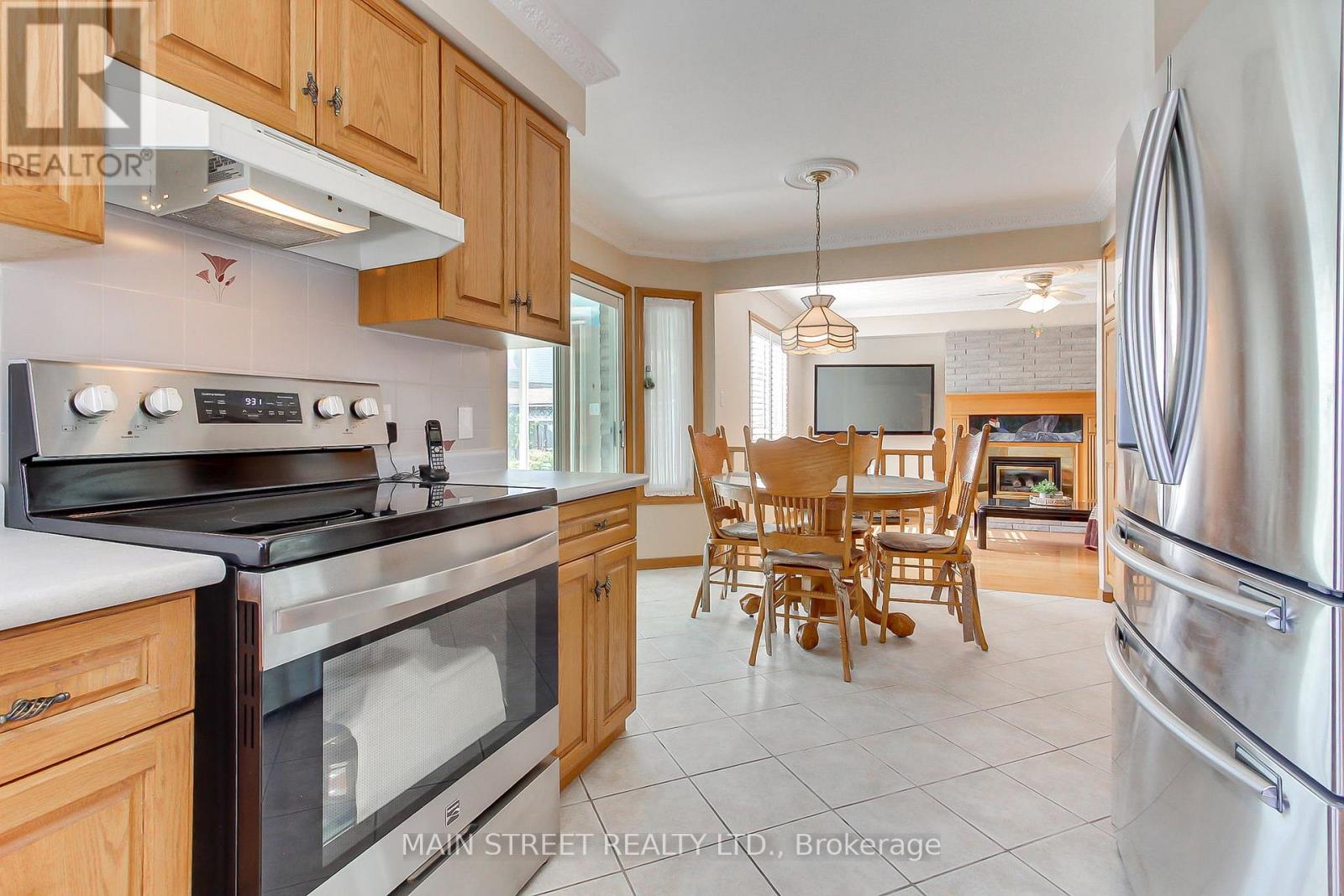 316 Biehn Drive, Kitchener, Ontario  N2R 1C7 - Photo 5 - X13218328