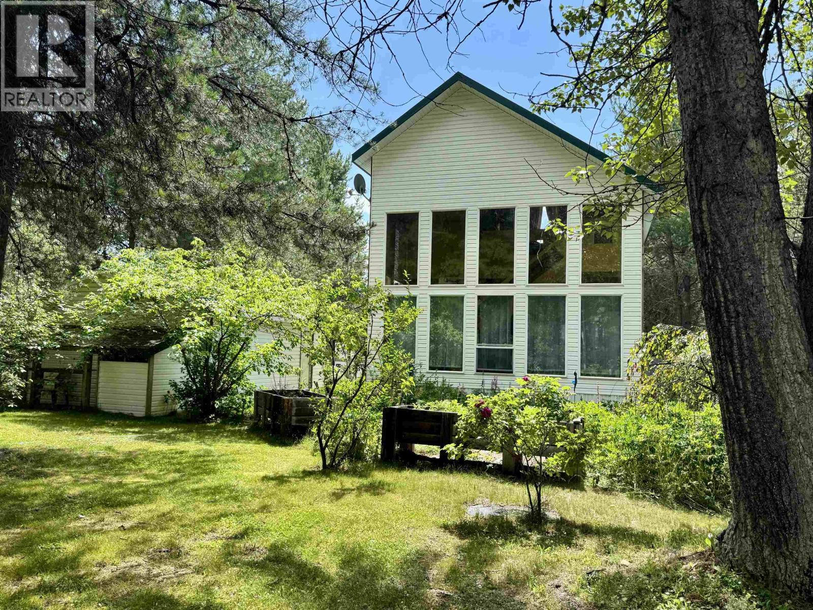 830 Beaven Crescent, Valemount, British Columbia  V0E 2Z0 - Photo 5 - R3129896