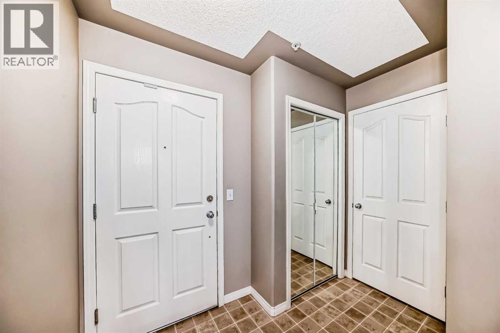 303, 369 Rocky Vista Park NW, Calgary, Alberta  T3G 5K7 - Photo 23 - A2280300