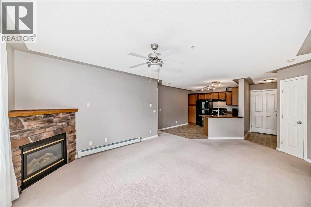 303, 369 Rocky Vista Park NW, Calgary, Alberta  T3G 5K7 - Photo 8 - A2280300