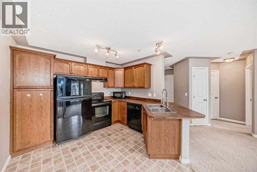 303, 369 Rocky Vista Park NW, Calgary, Alberta  T3G 5K7 - Photo 9 - A2280300