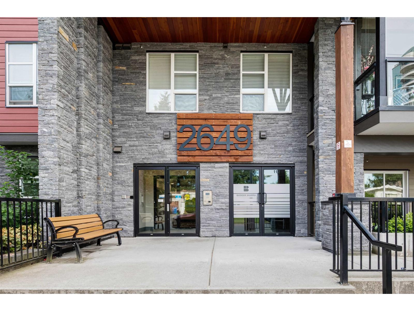 303 2649 James Street, Abbotsford, British Columbia  V2T 3L6 - Photo 3 - R3129677