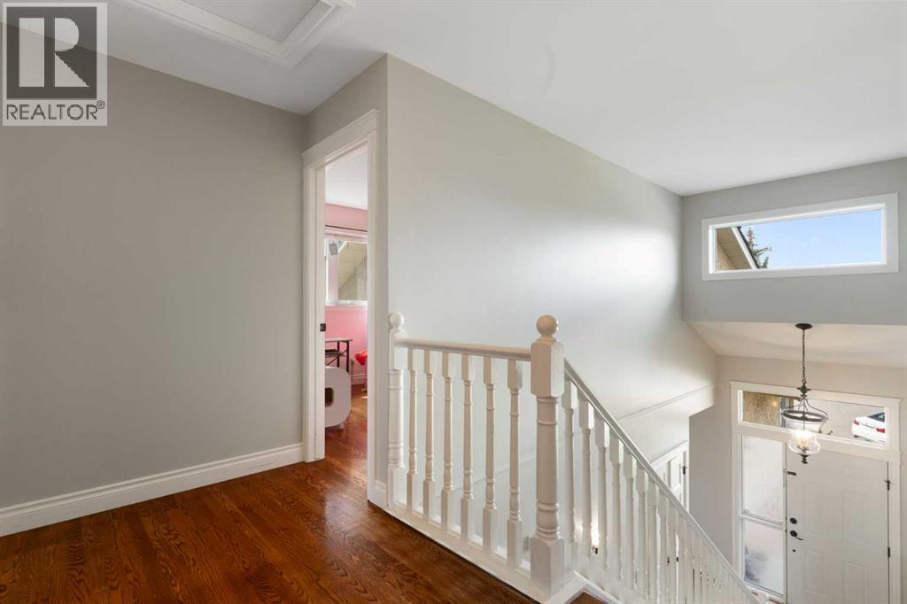 476 Silvergrove Gardens Nw, Calgary, Alberta  T3B 4S8 - Photo 23 - A2311397