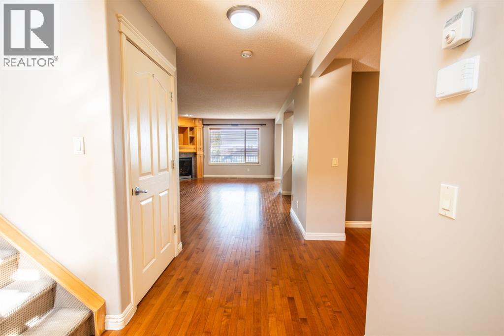 50 Panamount View Nw, Calgary, Alberta  T3K 0A6 - Photo 9 - A2314930