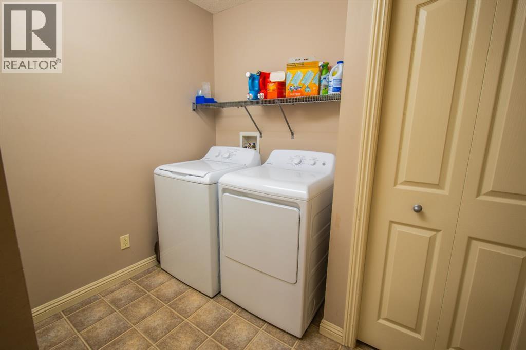 50 Panamount View Nw, Calgary, Alberta  T3K 0A6 - Photo 8 - A2314930