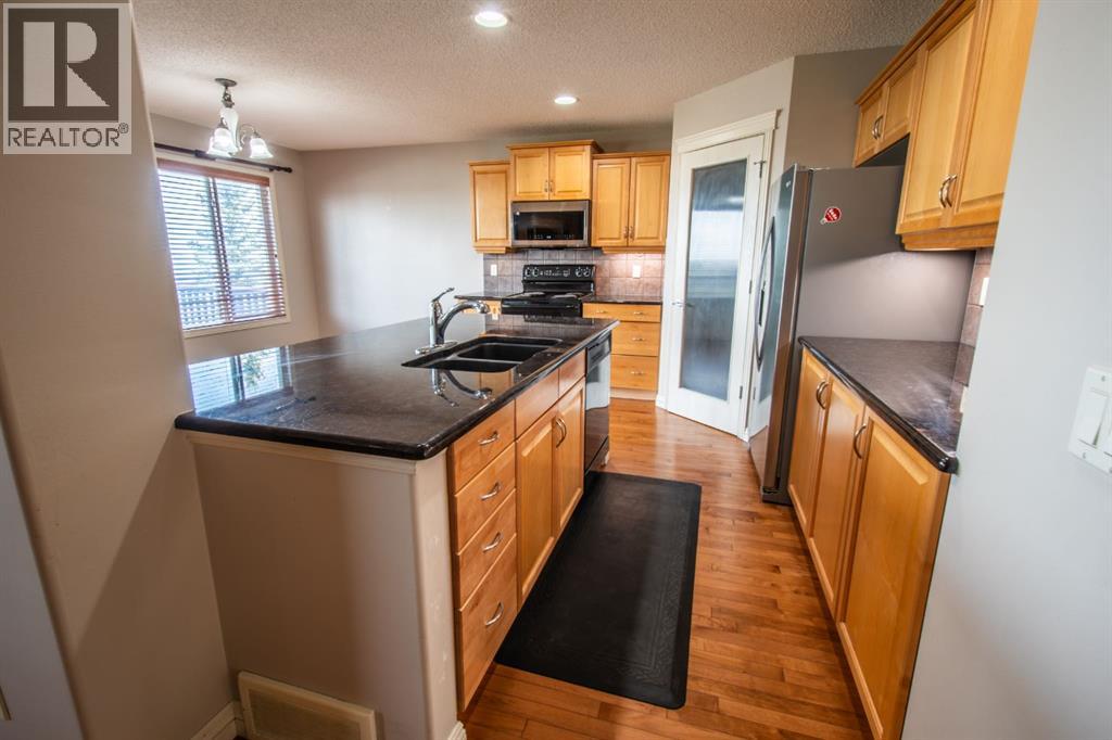 50 Panamount View Nw, Calgary, Alberta  T3K 0A6 - Photo 17 - A2314930