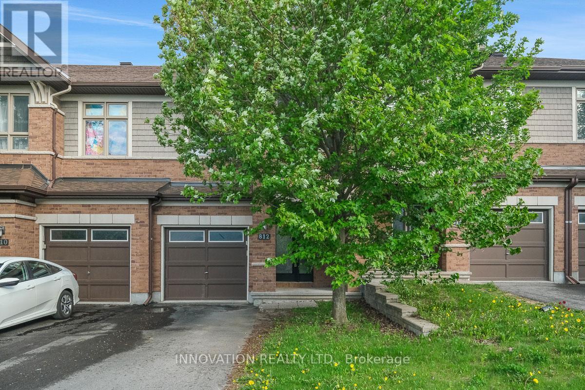 812 Fletcher Circle, Ottawa, Ontario  K2T 0B6 - Photo 2 - X13218378