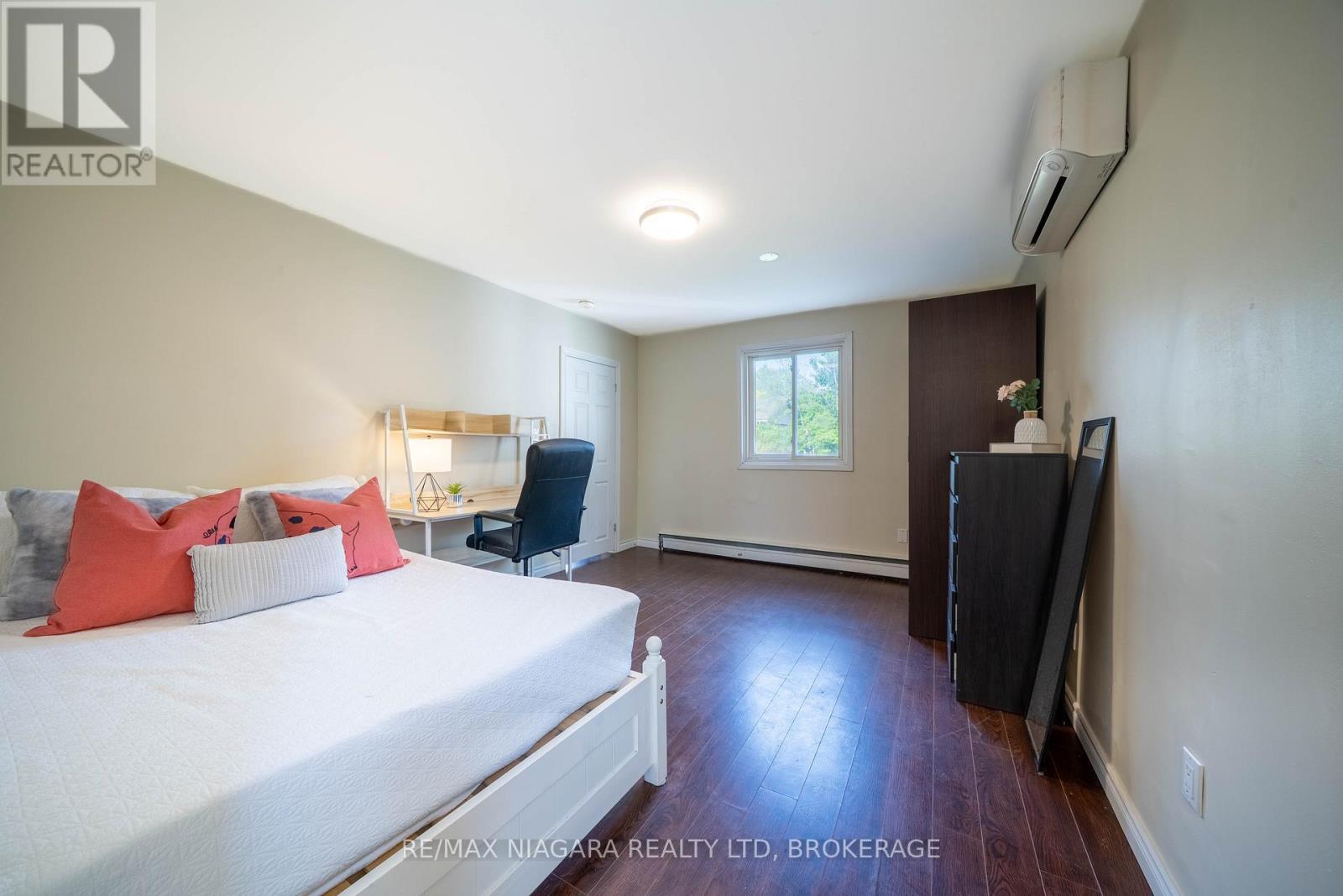 293-295 Glenridge Avenue, St. Catharines, Ontario  L2T 3K5 - Photo 11 - X13218388