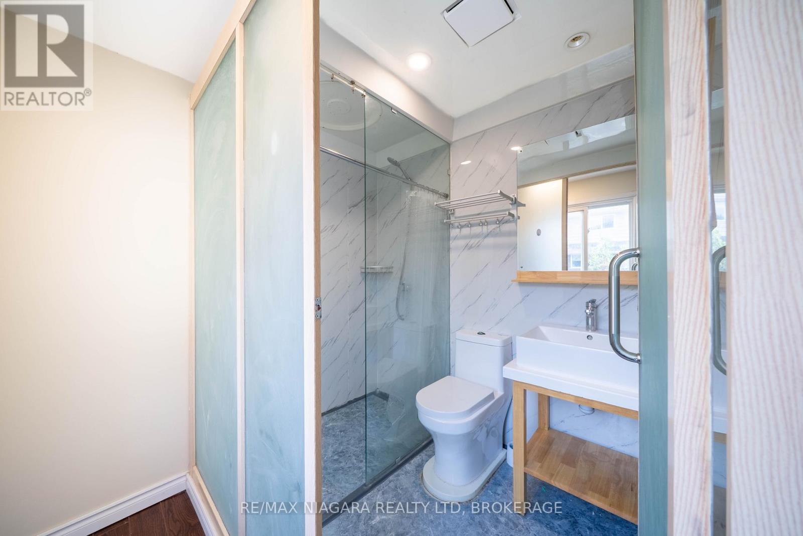 293-295 Glenridge Avenue, St. Catharines, Ontario  L2T 3K5 - Photo 13 - X13218388