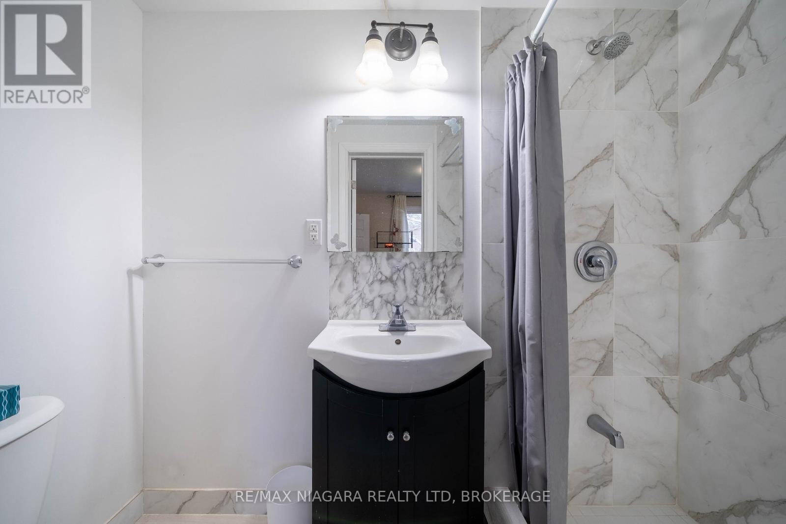 293-295 Glenridge Avenue, St. Catharines, Ontario  L2T 3K5 - Photo 32 - X13218388