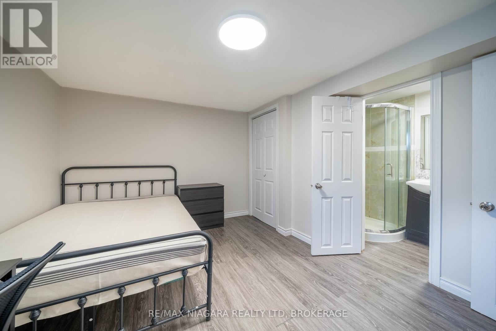 293-295 Glenridge Avenue, St. Catharines, Ontario  L2T 3K5 - Photo 44 - X13218388