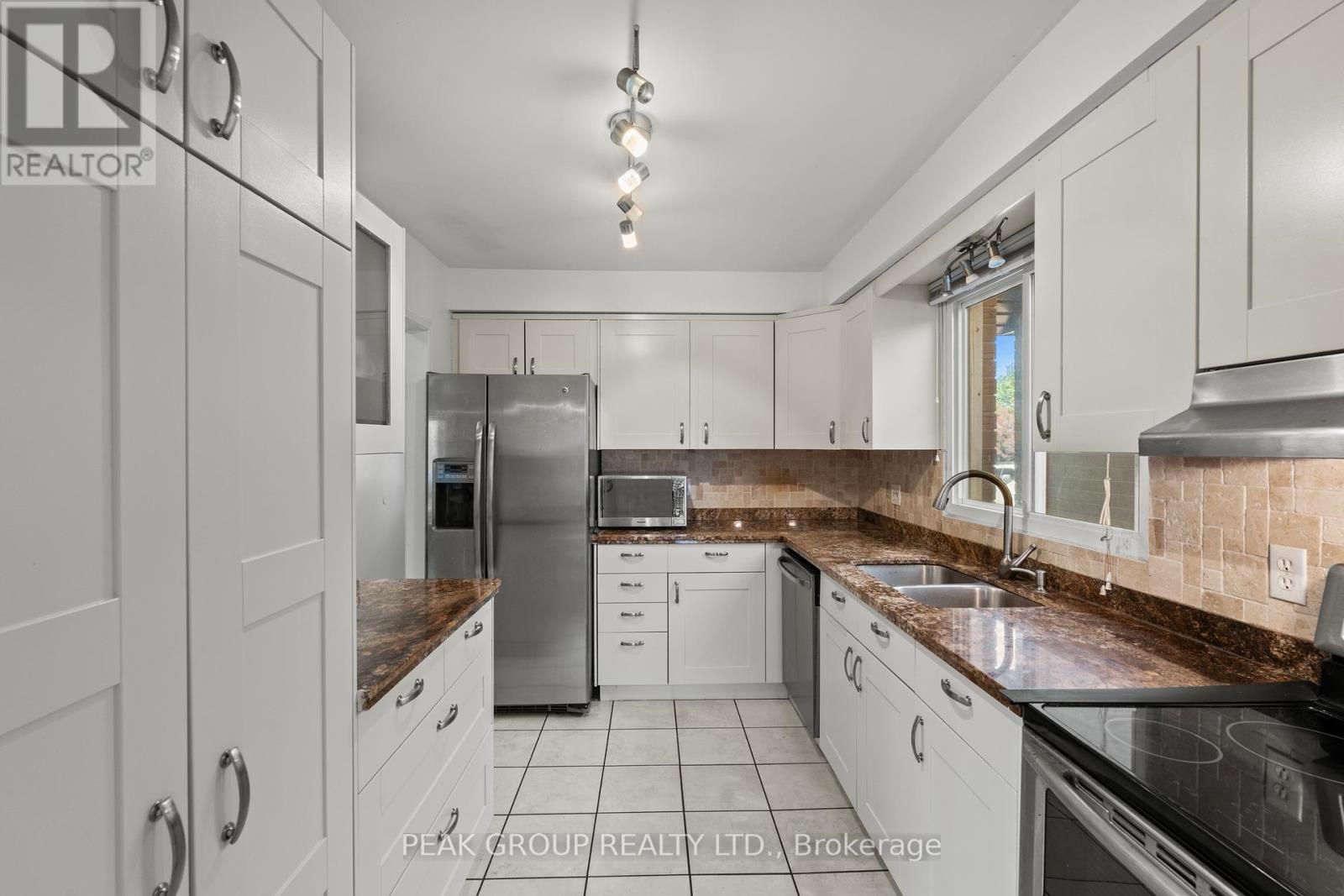 18 Sandra Crescent, Grimsby, Ontario L3M 4Z1 - Photo 11 - X13218400