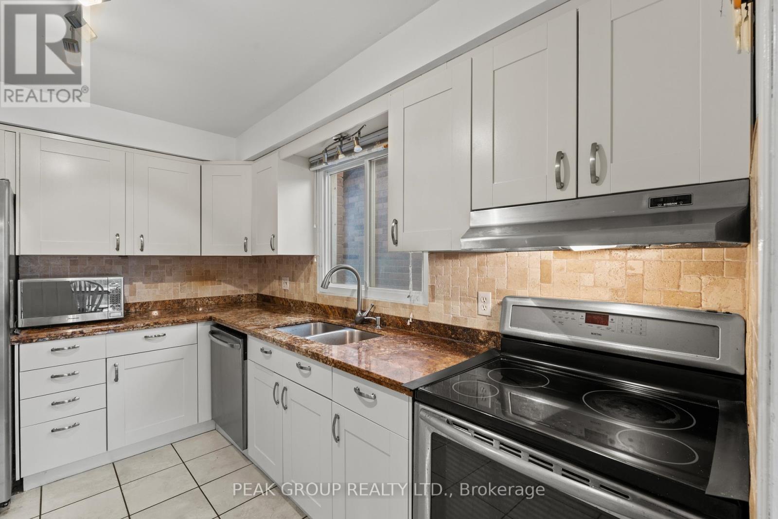 18 Sandra Crescent, Grimsby, Ontario L3M 4Z1 - Photo 12 - X13218400