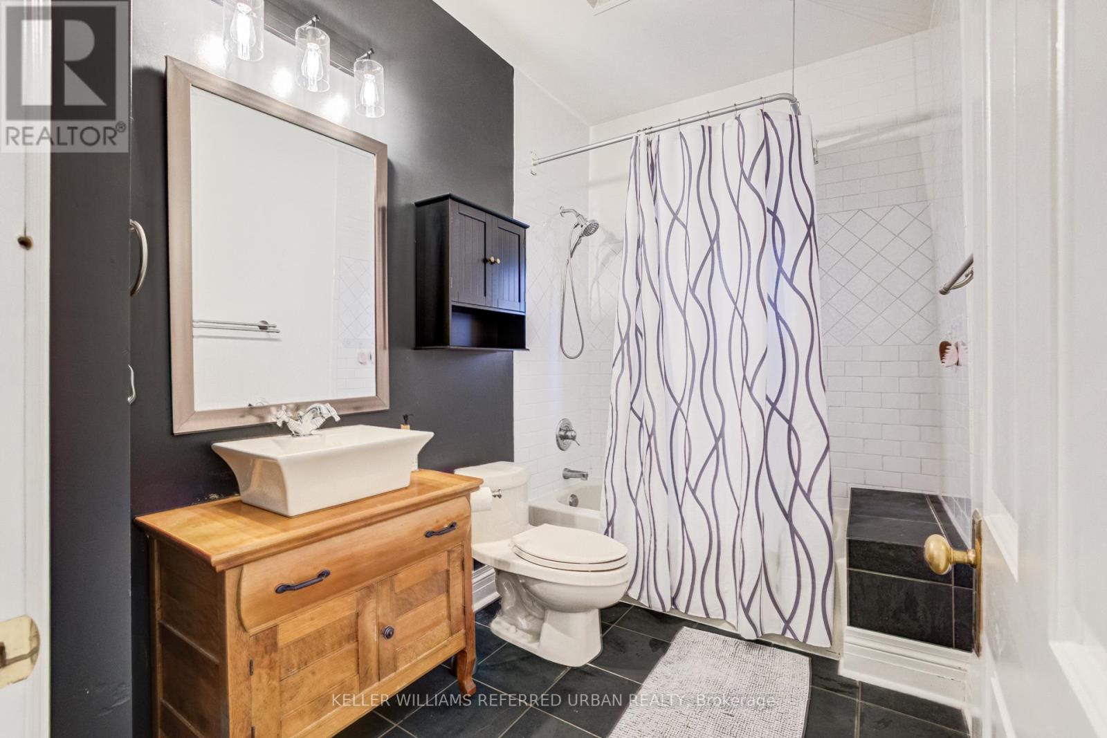 45 Wychwood Avenue, Toronto, Ontario  M6G 2X8 - Photo 19 - C13218424