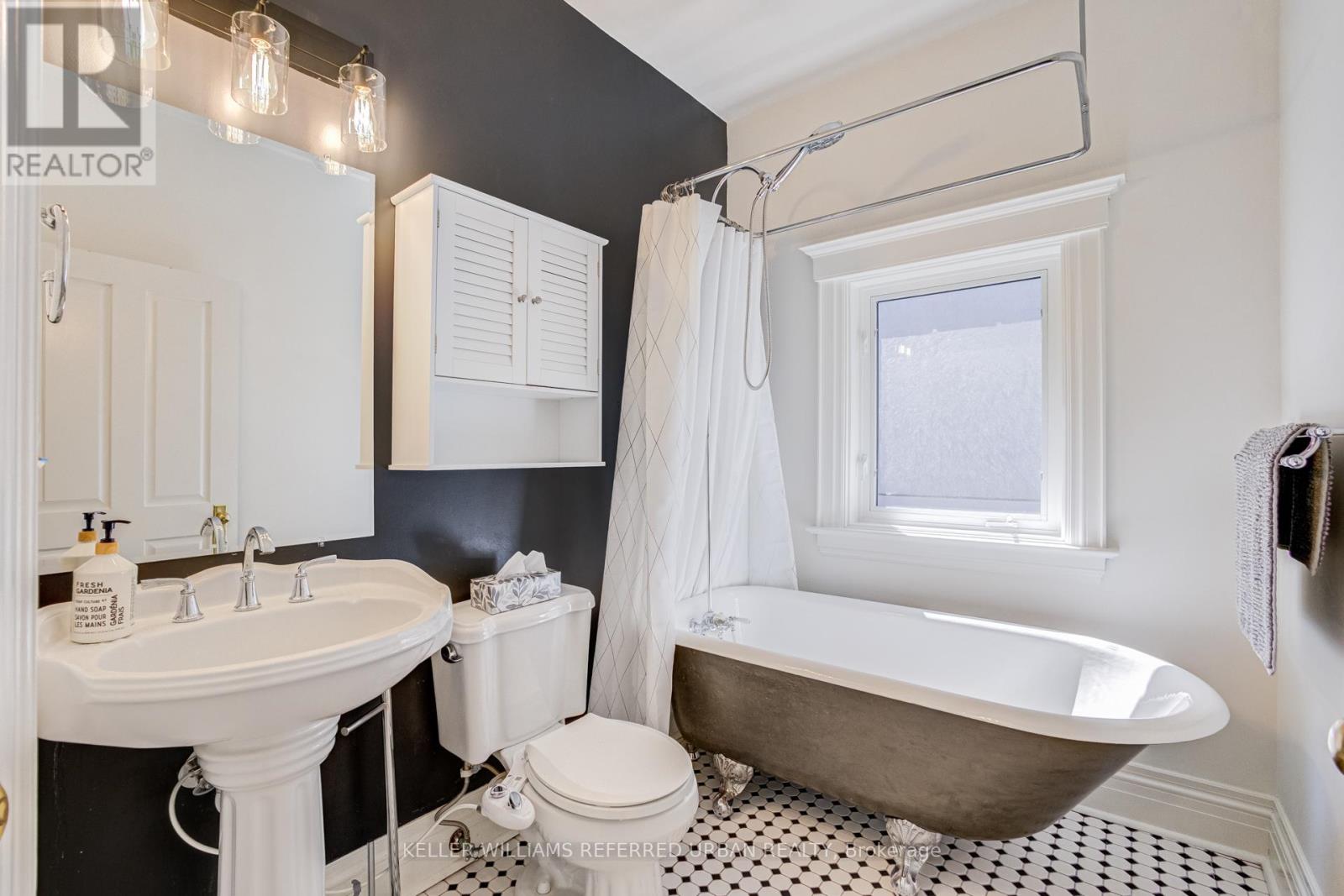 45 Wychwood Avenue, Toronto, Ontario  M6G 2X8 - Photo 26 - C13218424