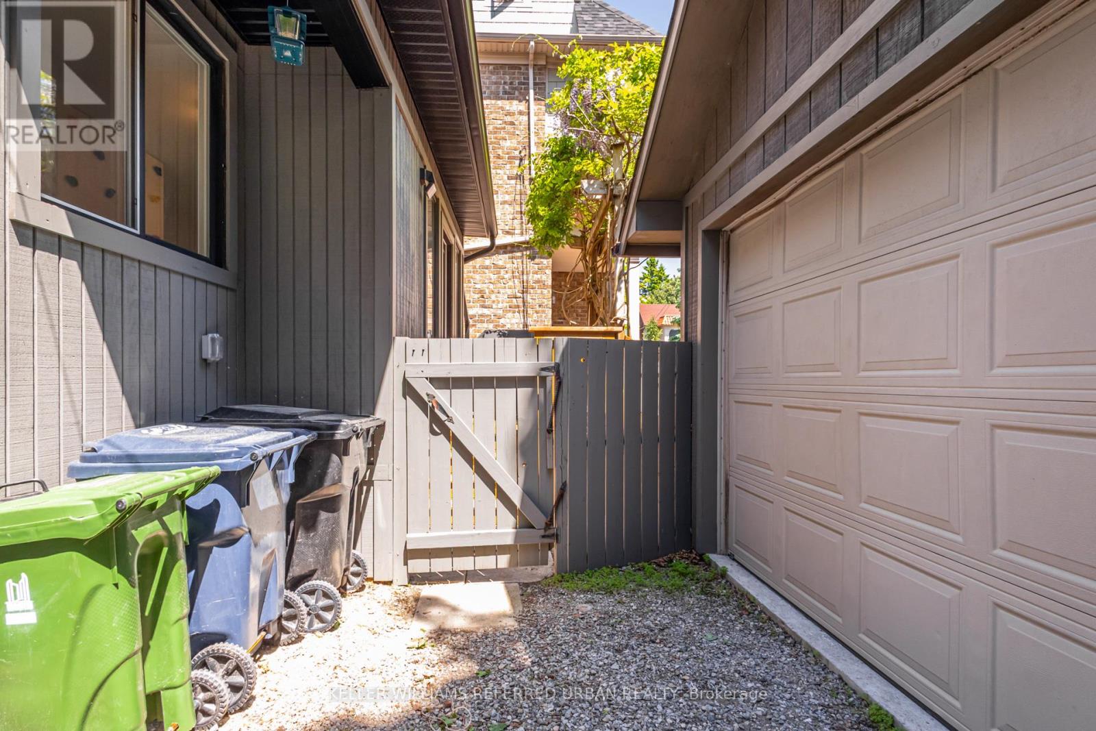 45 Wychwood Avenue, Toronto, Ontario  M6G 2X8 - Photo 32 - C13218424