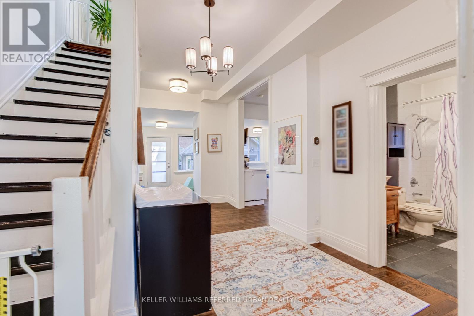 45 Wychwood Avenue, Toronto, Ontario  M6G 2X8 - Photo 6 - C13218424