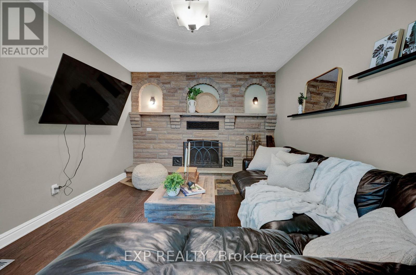 270 Fairlawn Court, Oshawa, Ontario  L1J 4P9 - Photo 19 - E13218374
