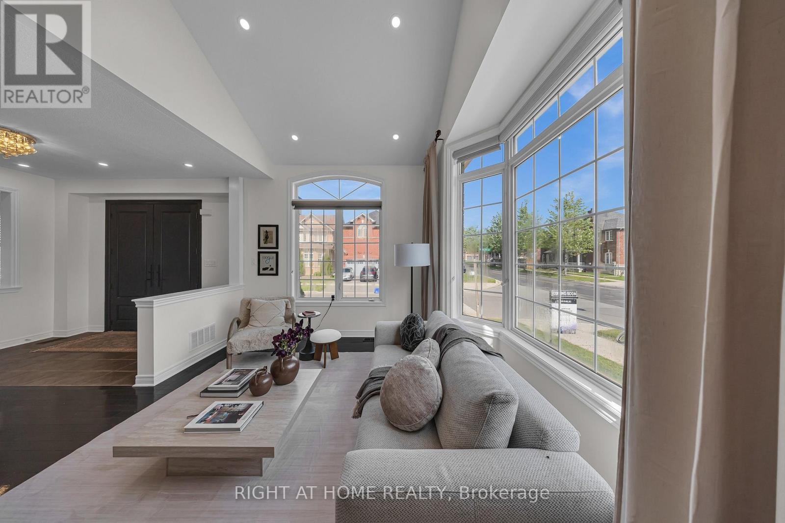1396 Castlemore Avenue, Markham, Ontario  L6E 0H1 - Photo 6 - N13218390