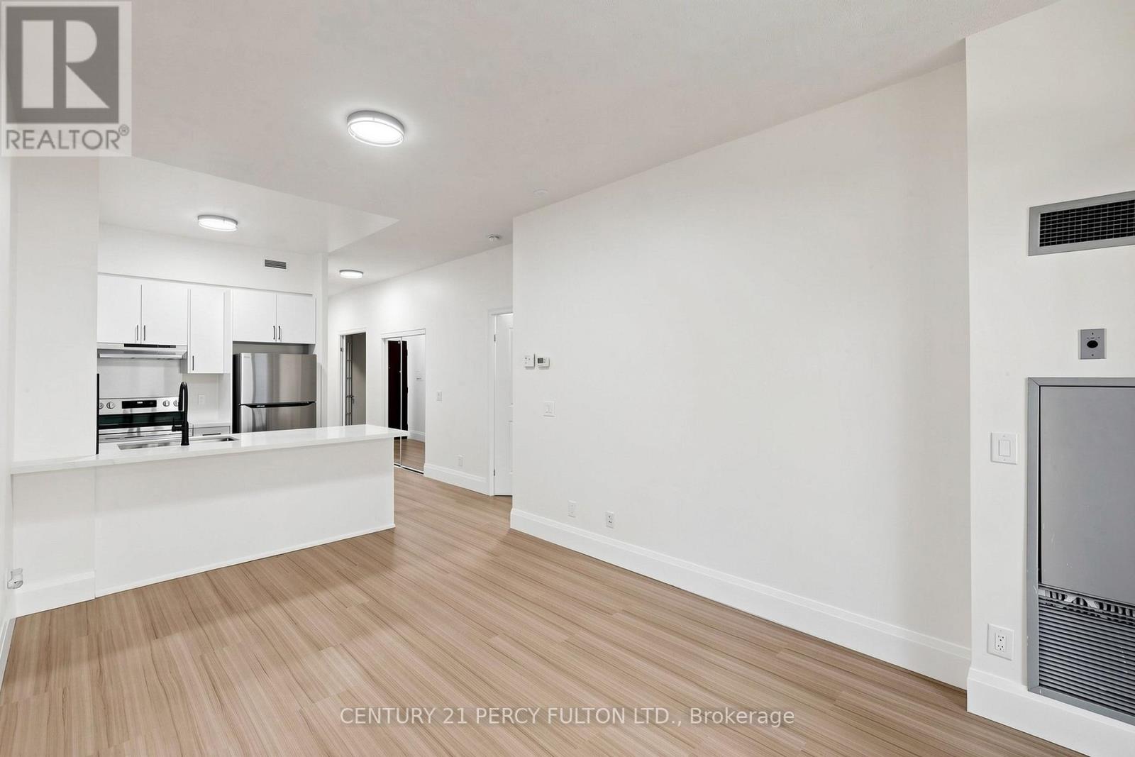 102 - 57 Upper Duke Crescent, Markham, Ontario  L6G 0B9 - Photo 10 - N13218408