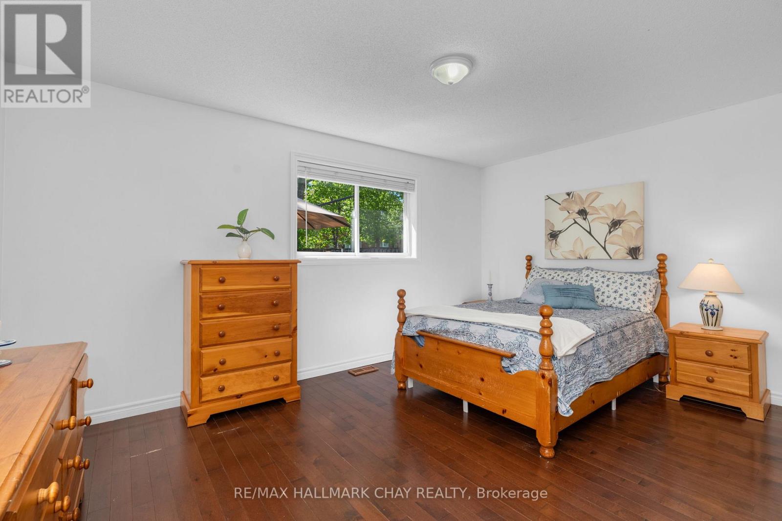 63 Masters Drive, Barrie, Ontario  L4M 6W9 - Photo 13 - S13218394
