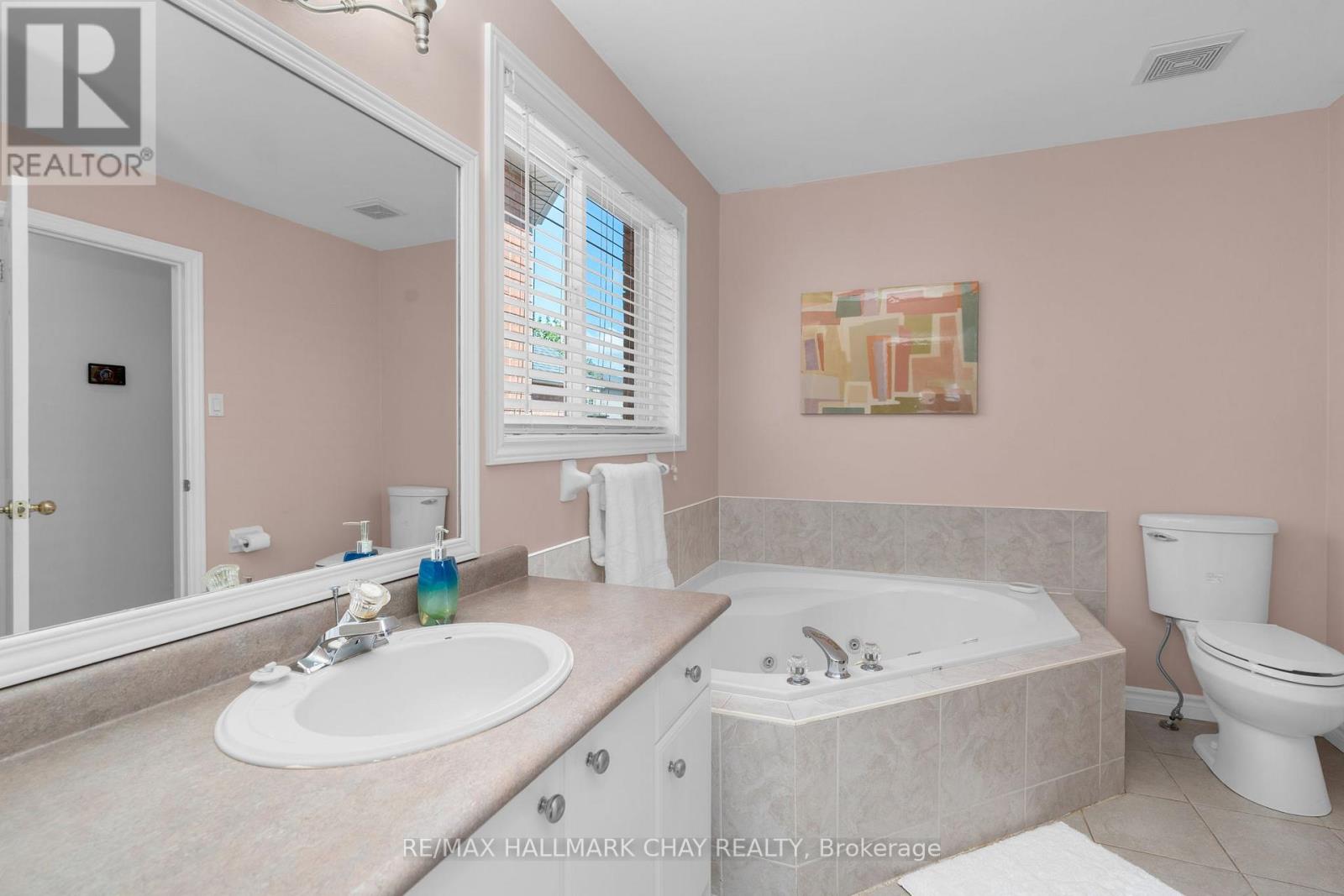 63 Masters Drive, Barrie, Ontario  L4M 6W9 - Photo 17 - S13218394