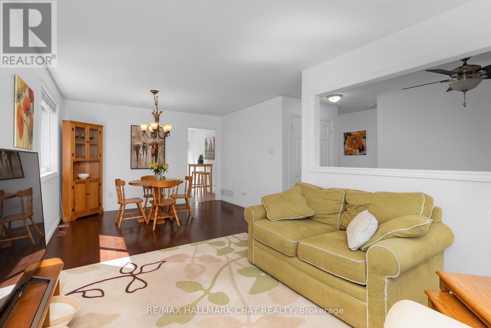 63 Masters Drive, Barrie, Ontario  L4M 6W9 - Photo 7 - S13218394