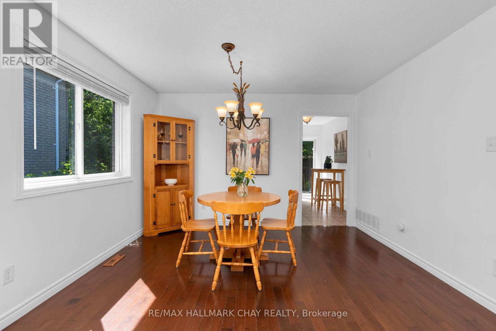 63 Masters Drive, Barrie, Ontario  L4M 6W9 - Photo 9 - S13218394
