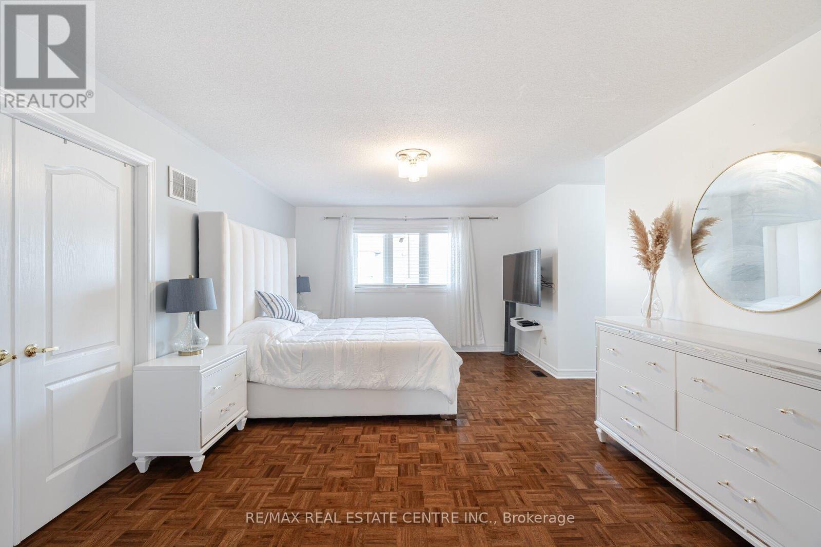 7 Prince Edward Boulevard, Brampton, Ontario  L6P 2E1 - Photo 18 - W13218372