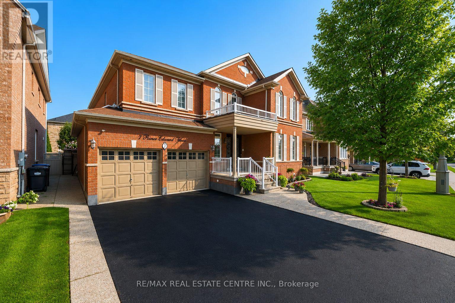 7 Prince Edward Boulevard, Brampton, Ontario  L6P 2E1 - Photo 2 - W13218372