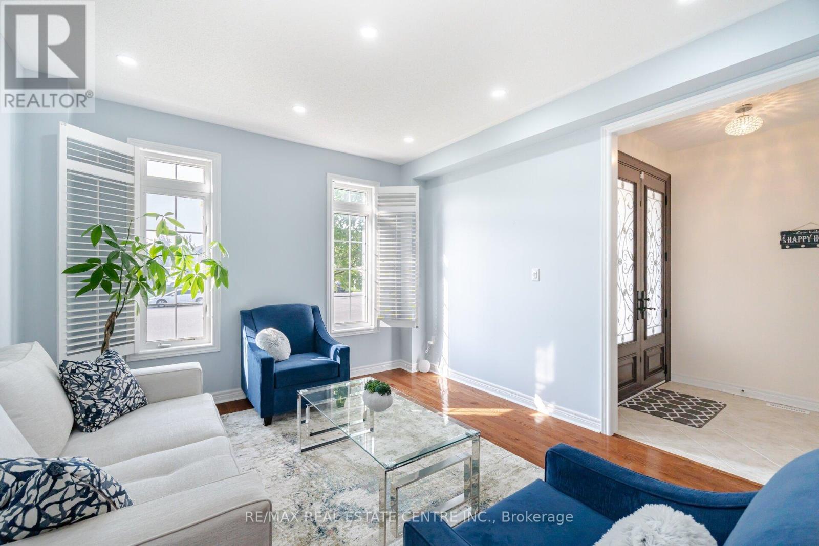 7 Prince Edward Boulevard, Brampton, Ontario  L6P 2E1 - Photo 6 - W13218372