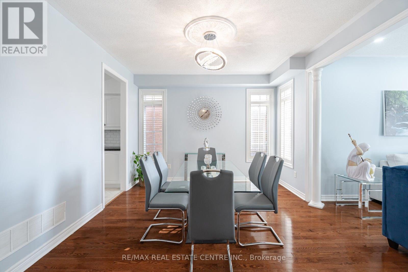 7 Prince Edward Boulevard, Brampton, Ontario  L6P 2E1 - Photo 8 - W13218372