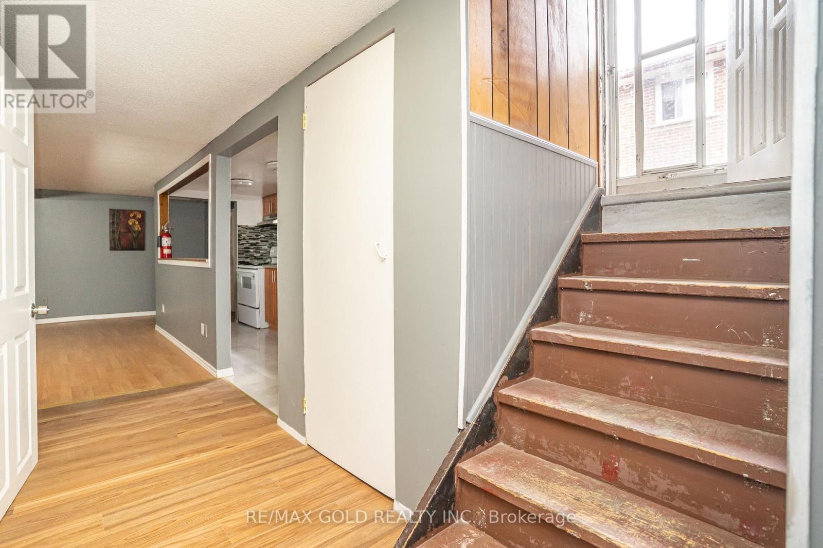 24 Bingham Road, Brampton, Ontario L6V 2K1 - Photo 3 - W13218414