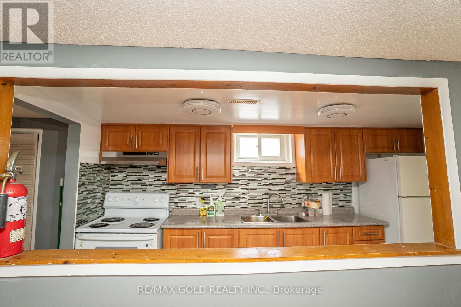 24 Bingham Road, Brampton, Ontario L6V 2K1 - Photo 7 - W13218414