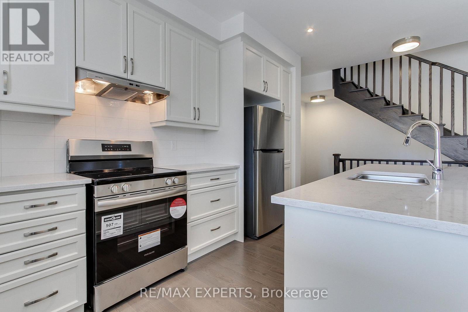 1237 Poppy Gardens, Oakville, Ontario  L6H 7Y4 - Photo 10 - W13218420