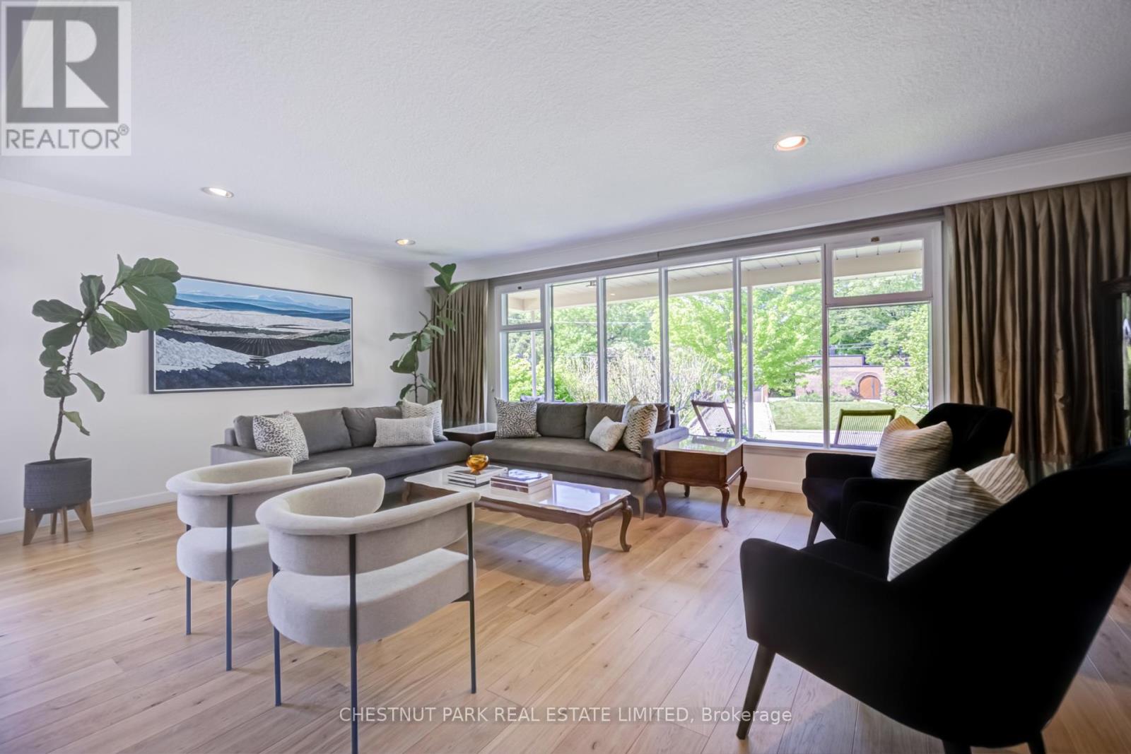 26 Hearthstone Crescent, Toronto, Ontario  M2R 1G3 - Photo 8 - C13213732