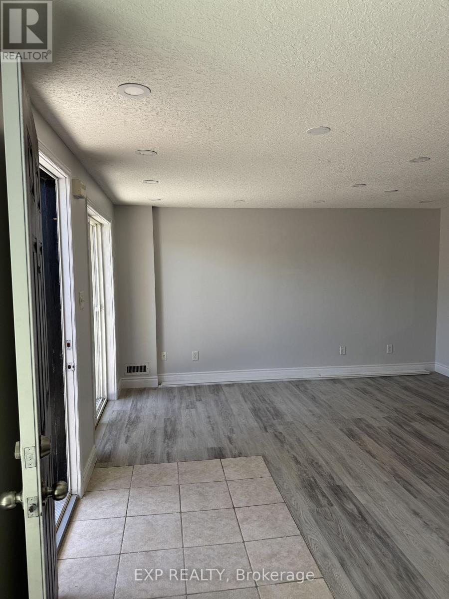 45 Cedar Hill Crescent, Kitchener, Ontario N2E 0A2 - Photo 4 - X13218412