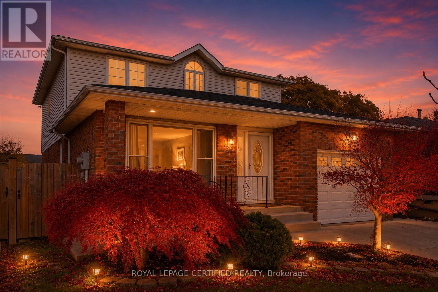 35 Trenholme Crescent, Hamilton, Ontario  L8W 2L4 - Photo 5 - X13214884