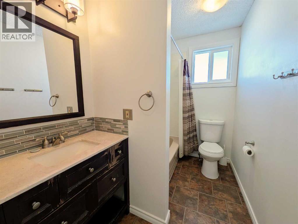 26 Sunset Drive, Spirit River, Alberta  T0H 3G0 - Photo 16 - A2312456