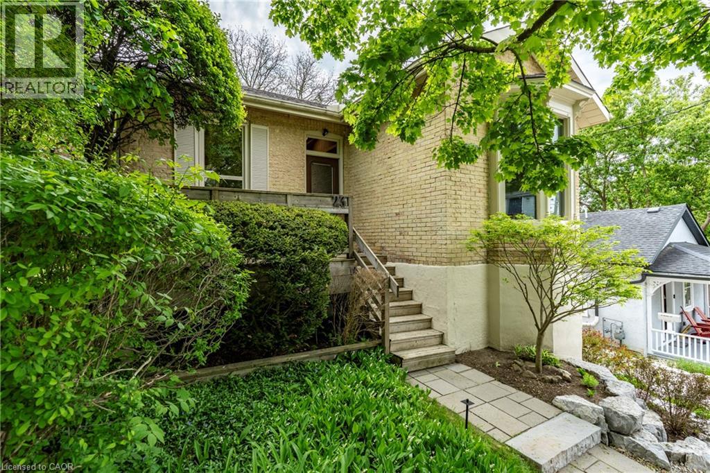 23 Pearl Street, Guelph, Ontario  N1E 2E4 - Photo 3 - 40833534
