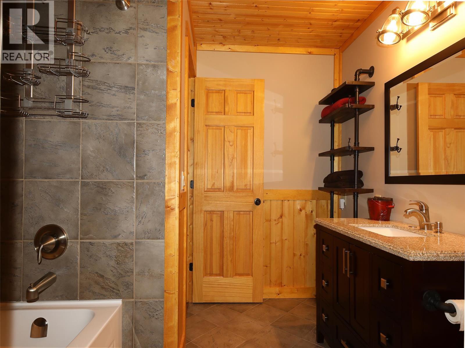 3032 Ourtoland Road, West Kelowna, British Columbia  V1Z 2H8 - Photo 21 - 10389455